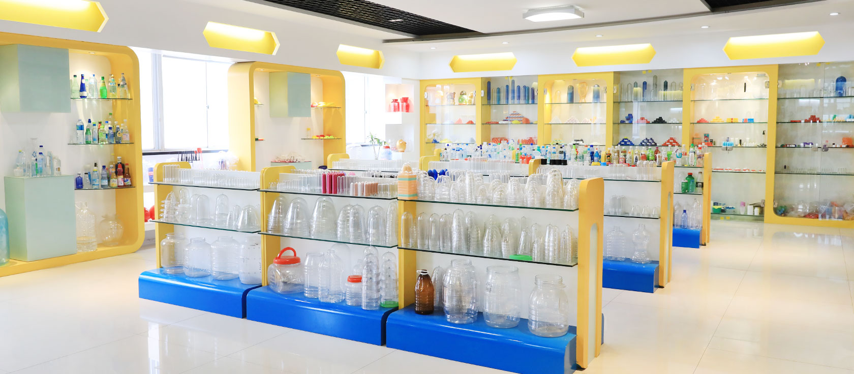 ¿A qué se debe prestar atención al procesar moldes de plástico?